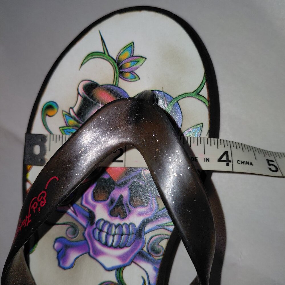 Ed Hardy Y2K Vintage SKULLS Love Kills Slow Wedge Flip Flops Size Approx. 6-6.5 - Picture 3 of 16